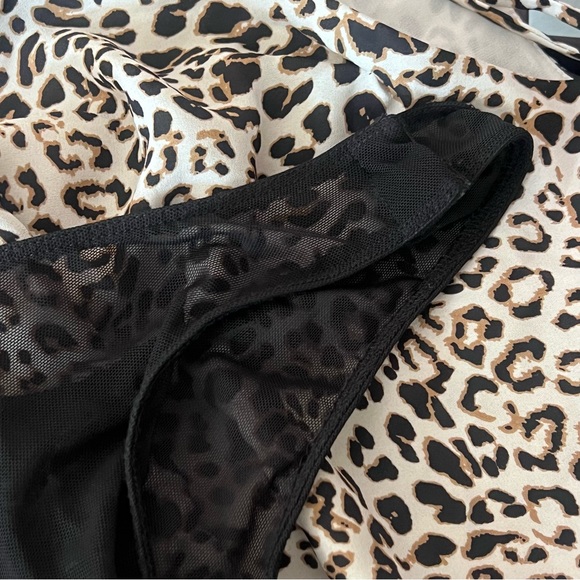 ASTR The Label Leopard Print Bodysuit Top Size Medium - Picture 7 of 11